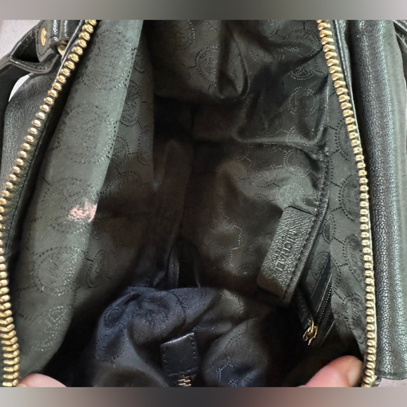 Rare Michael Kors Slouchy crossbody bag black/gold plated - Picture 5 of 5